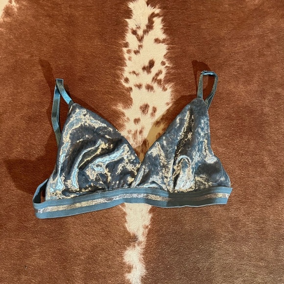 Bralette bundle all fit size small - Picture 4 of 6